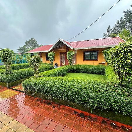 Karjat Ap Resort Екстериор снимка