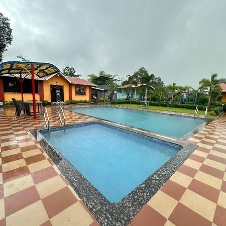 Karjat Ap Resort Екстериор снимка