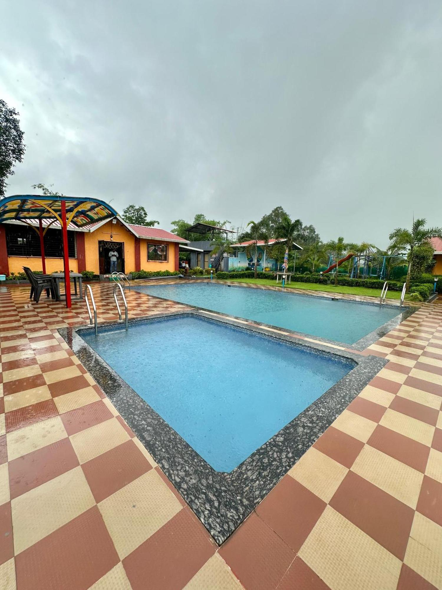 Karjat Ap Resort Екстериор снимка